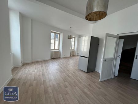Location Appartement 5 pièces 94m² LE BLANC 36300 - Photo 2