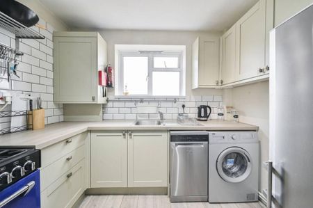 3 Bed Flat, Faversham House, NW1 - Photo 4