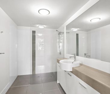 Waterfront Living with Ground-Floor Convenience! - Photo 4