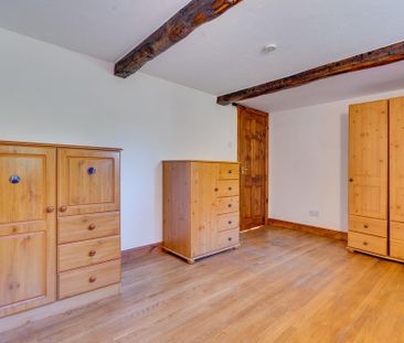 2 bedroom barn conversion to rent - Photo 3