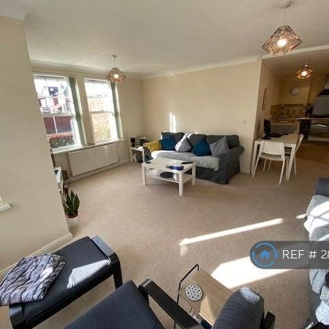 2 bedroom flat to rent - Photo 1