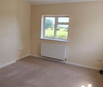 3 bedroom character property to rent - Photo 3