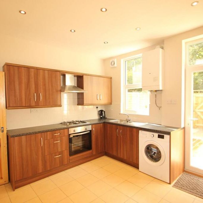 2 bedroom terraced house to rent - Photo 1