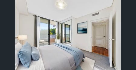 The Pinnacle of Waterfront Living: An Executive 209sqm Penthouse with Panoramic Views - Photo 4