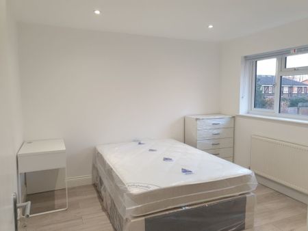 1 bedroom Property to rent - Photo 3