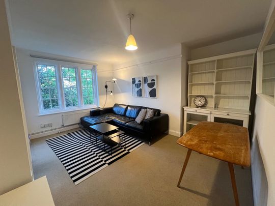 2 Bed Flat, Hillsborough Court, NW6 - Photo 1