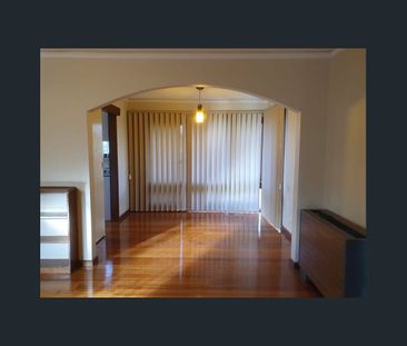 Well Positioned Family Home Glen Waverley - Photo 2