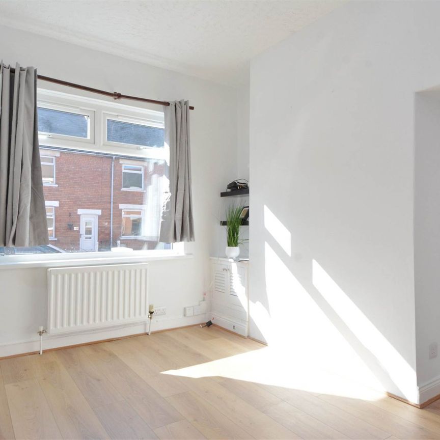 142 Greenville Road, off Grand Parade, BELFAST, BT5 5JY - Photo 1