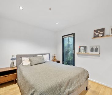 Stylish Living with Two Outdoor Areas and a Bonus Study - Photo 3