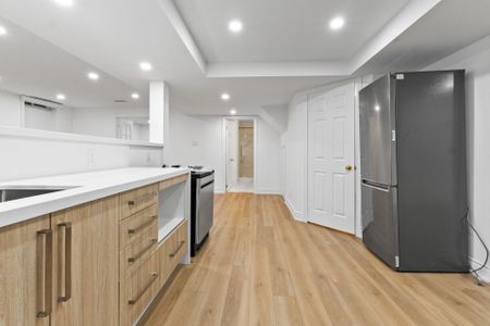 For Lease - 5436 Edencroft Crescent Unit# Lower, Mississauga, Ontario - Photo 3