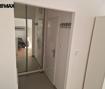 Pronájem bytu 1+1 27 m² - Photo 1