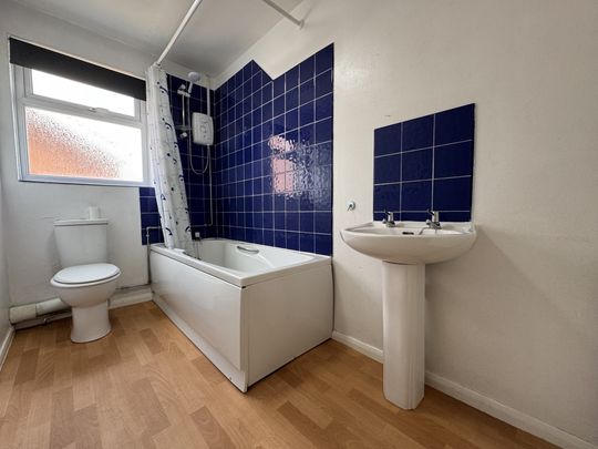 Truro Close, Grantham - Photo 1