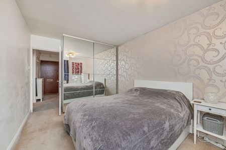 Bramlands Close, London, SW11 - Photo 4