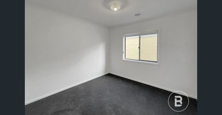 FOUR BEDROOM HOME IN BONSHAW ESTATE - Photo 3