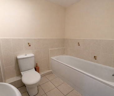 2 bedroom flat to rent - Photo 6