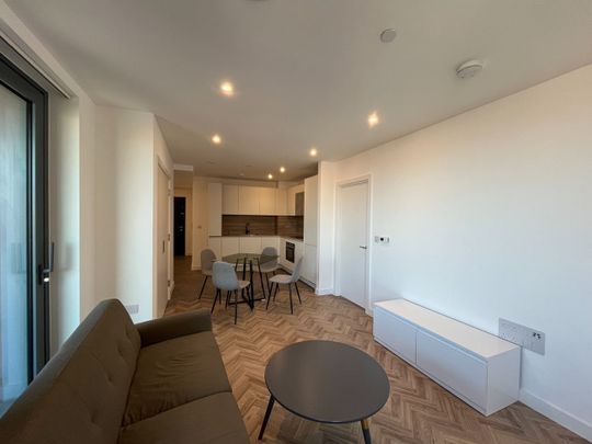 1 Bed Flat, Gillender St, E3 - Photo 1