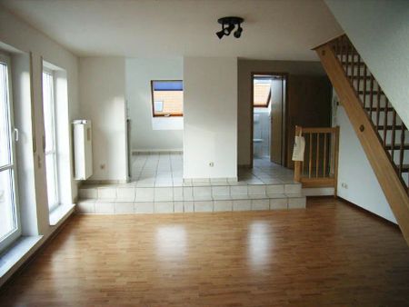 Schicke 3 Zimmer-Maisonette-Wohnung mit Balkon in Zornheim, nur 15 km von Mainz - Foto 2