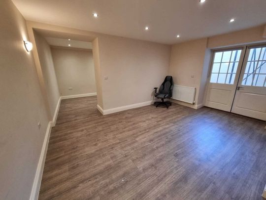 Dudley Mansions, Lansdowne Place, Hove - Photo 1