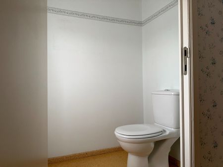 Woning met twee slaapkamers en garage te Beveren - Photo 2