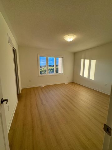 For Lease - 75 Sagewood Avenue, Barrie, Ontario - Photo 2