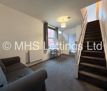 2 Bedroom Maisonette for rent in Kirkstall Lane - Photo 1