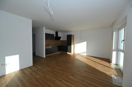 Neubau-Erstbezug! Sonnenverwöhnte 3-Zimmer-Wohnung mit großem Südwestbalkon Seubersdorf - Zentral - Photo 3