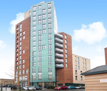 Flat to rent - St. Marks Road, Bromley, BR2 - Photo 3