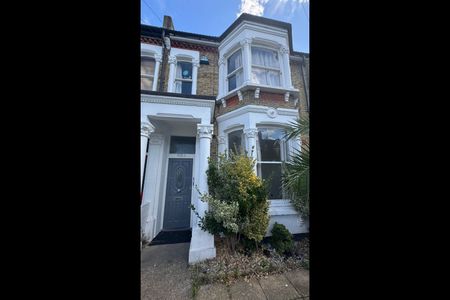2 Bed Flat, Farren Road, SE23 - Photo 5
