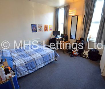 4 Bedroom Mid Terraced House for rent in Mayville Street - Photo 5