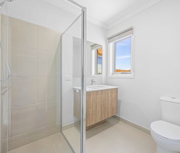 Modern and Homely 4-Bedroom Rental House in Armstrong Creek - Photo 4
