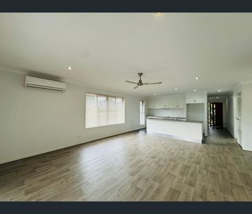 1 FINCH Street, Moranbah, Qld 4744 - Photo 1