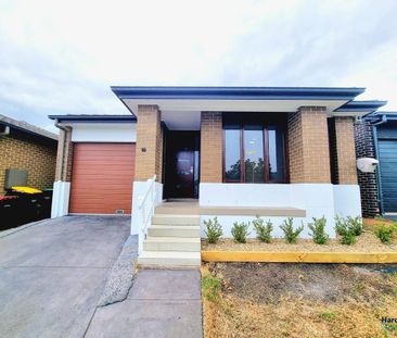 Beautiful Family Home - Photo 4