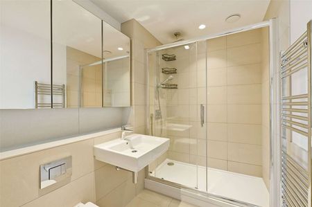 Thoughtfully curated throughout, this exceptional apartment exudes modern elegance and an effortless sense of openness, creating an inviting atmosphere from the very first impression. - Photo 5