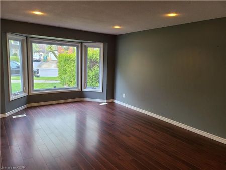 For Lease - 75 Pepperwood Crescent, Kitchener, Ontario - Photo 2