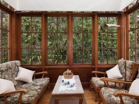 Charming Cottage - Available Fully Furnished or Unfurnished - Photo 4