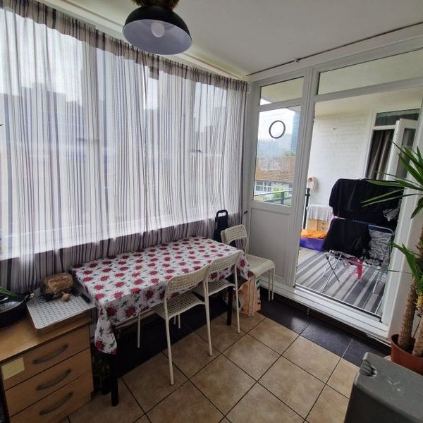 Room in a Shared Flat, Lubbock House, E14 - Photo 1