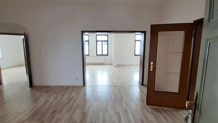 Großzügig geschnittene 4-Zimmer-Wohnung in Cossebaude! - Photo 2