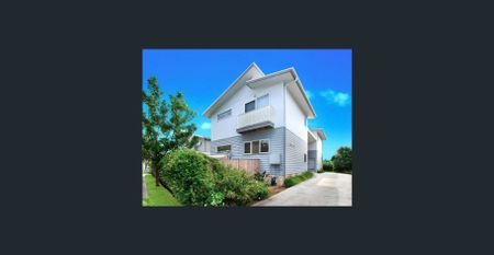 Sought After Two Bedroom Townhouse! - Photo 3