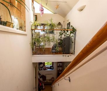 3 bedroom terraced house to rent - Photo 2