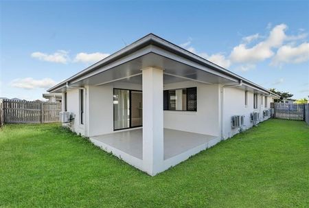 Spacious Family Home in a Peaceful, Family-Friendly Street! - Photo 3