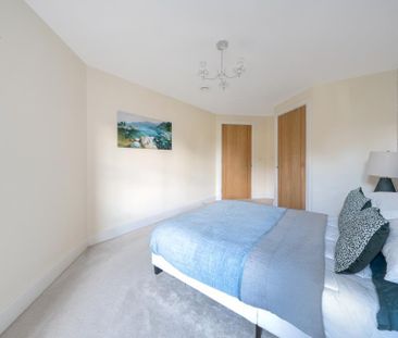 1 bedroom retirement property to rent - Photo 5