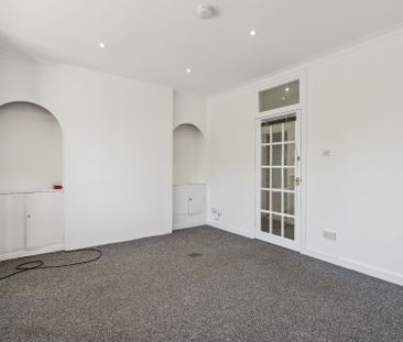 Anniesland Road - Photo 2