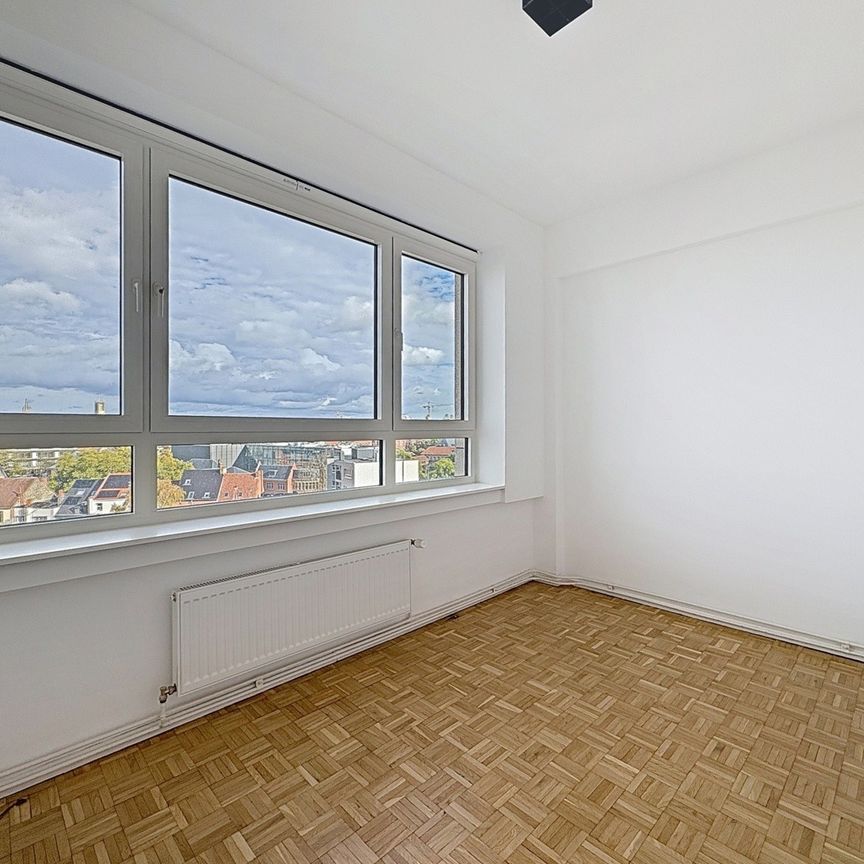 Lichtrijk appartement met 4 slpk nabij Sint-Pietersstation - Foto 1