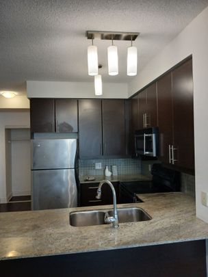 For Lease - 18 Harbour Street Unit# 1611, Toronto, Ontario - Photo 1