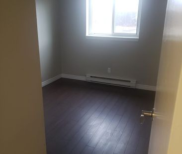 2 Bedroom - Photo 4