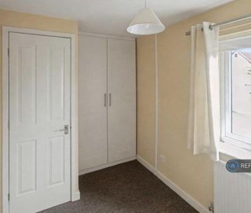 2 bedroom semi-detached house to rent - Photo 3