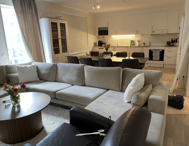 Skogängsvägen, Spånga - Foto 1