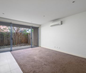 LOW MAINTENANCE UNIT IN A PERFECT LOCATION - Photo 4