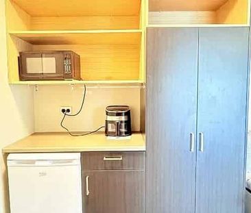 Studio apartment with Utilities Included - Photo 5