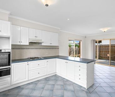 SENSATIONAL DOUBLE STOREY SIGNATURE BRICK FAMILY HOME - Photo 5